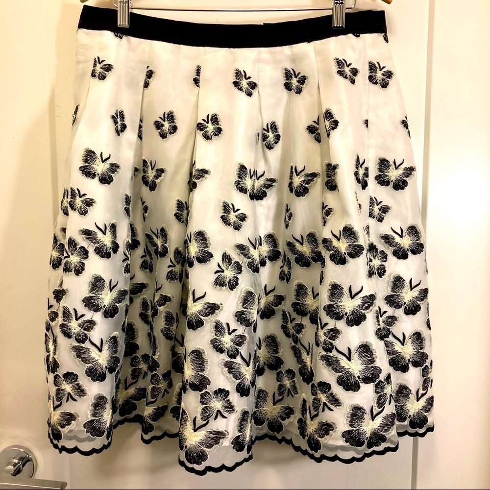 TALBOTS Sz 14P Embroidered Butterfly Pleated Knee Length Lined Zipper Skirt